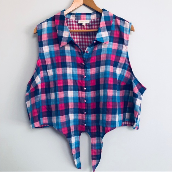 Modcloth Tops - MODCLOTH plaid blue/pink button down crop top